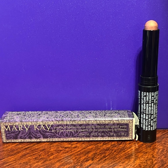 Mary Kay Smoke & Shimmer Eye Wand Enchanted Mauve - Picture 1 of 2